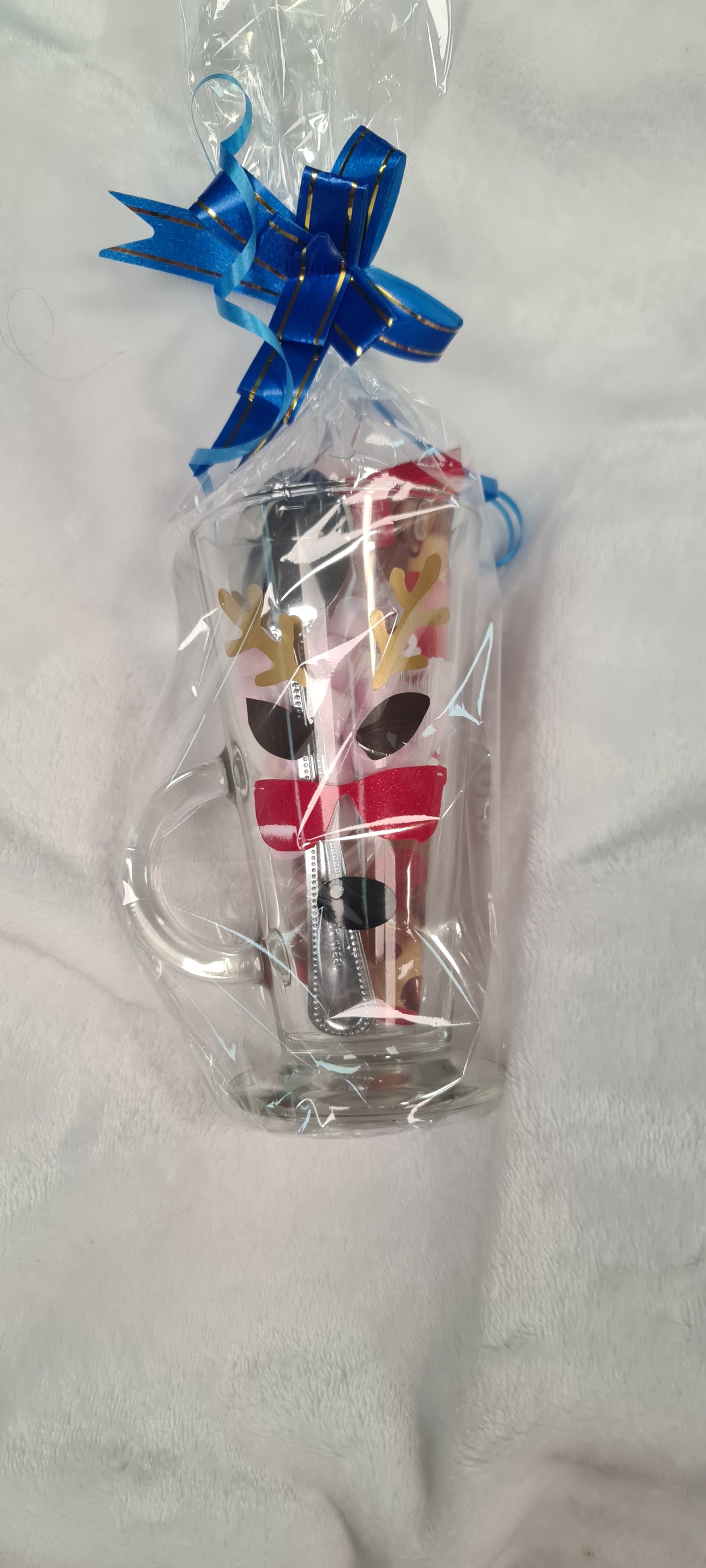 Cool Reindeer Hot Chocolate gift set
