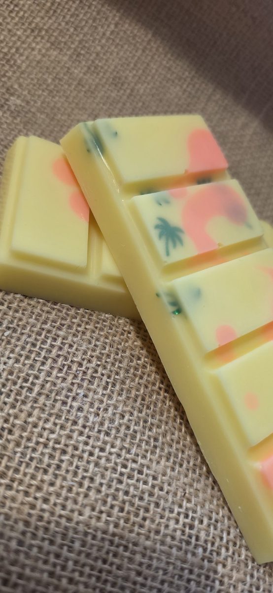 Tropical Twist scented soy wax melts