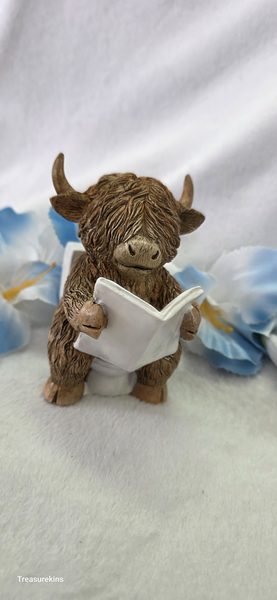 Happy Highland Cow Toilet reading humour figure