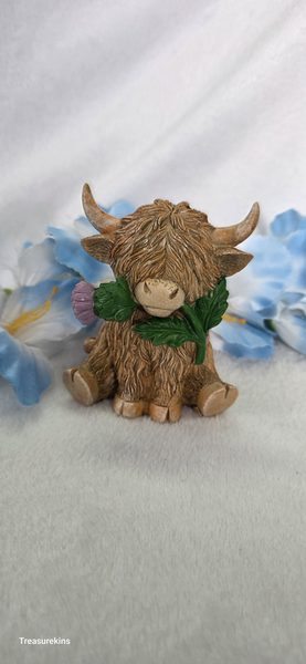 Happy Highland Cow Thistle figure