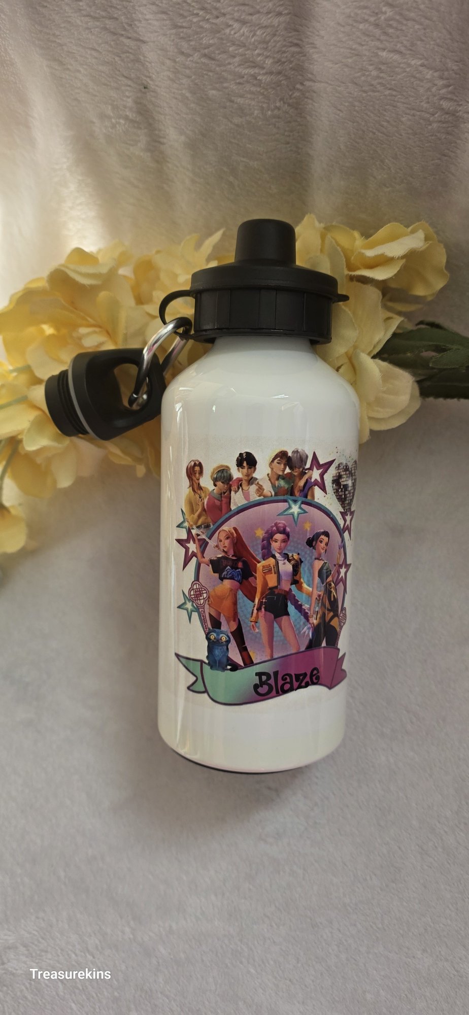 Personalsied Kpop/saga boys water bottle